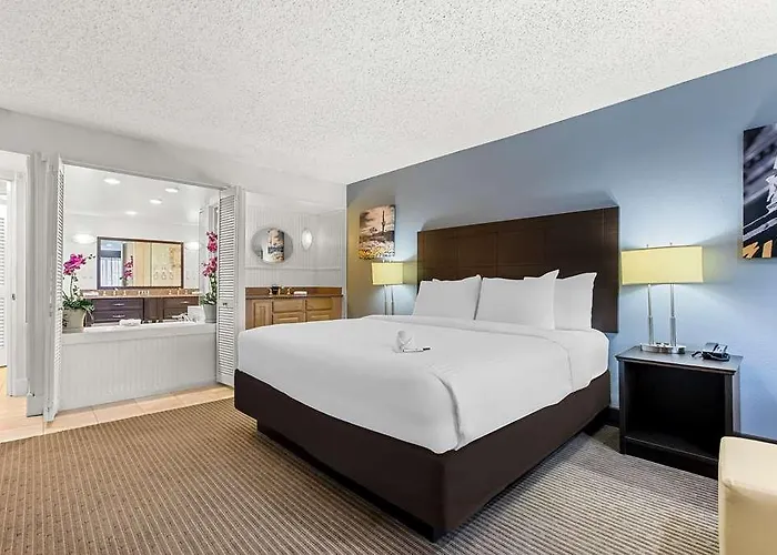 Hotel Western Downtown *